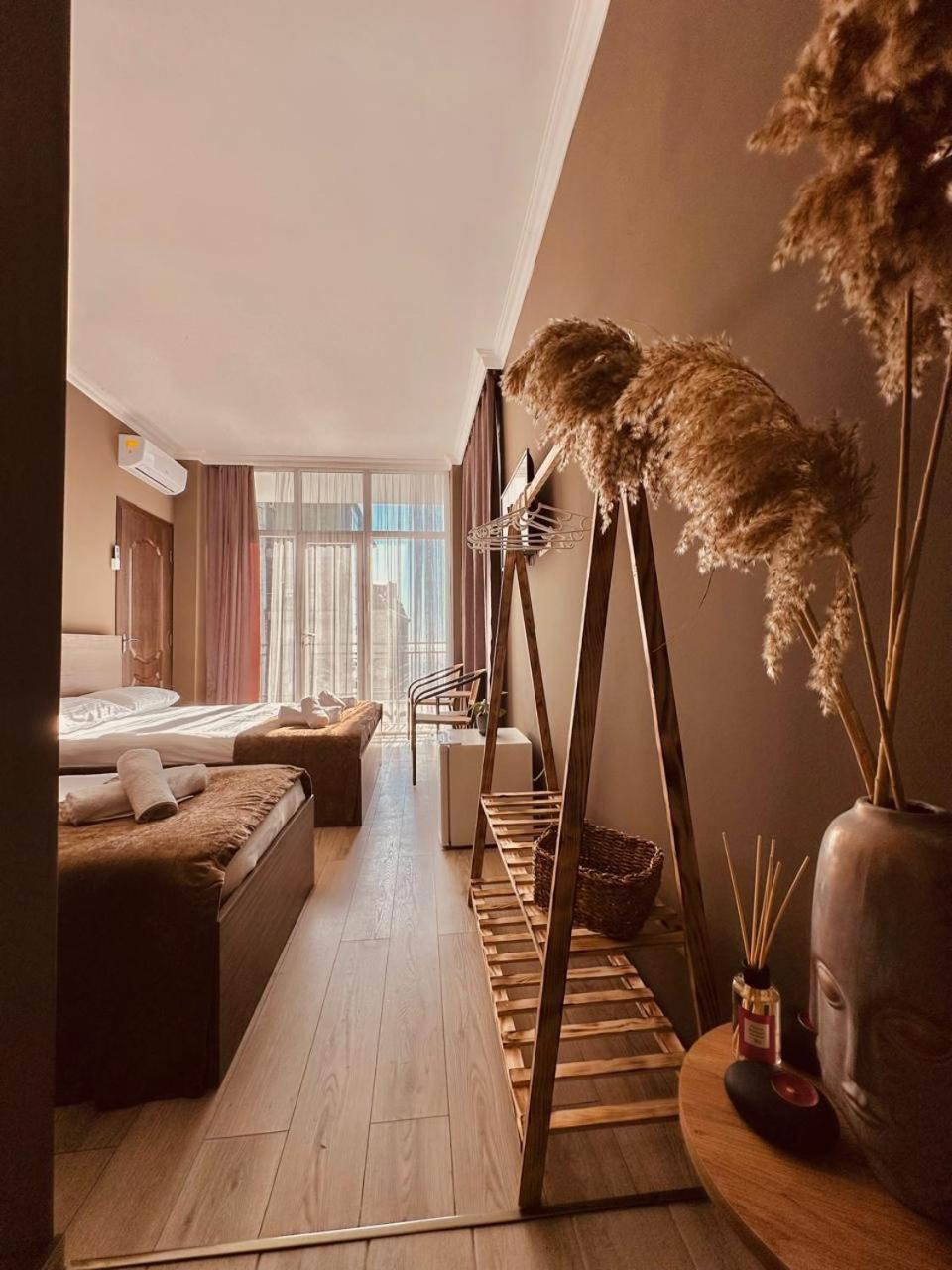 Woodsea Hotel Batumi Exterior photo