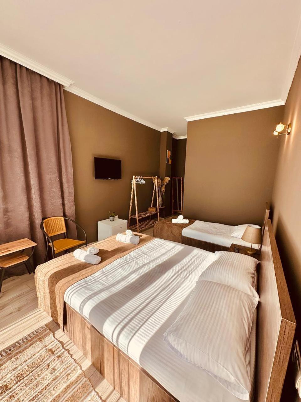 Woodsea Hotel Batumi Exterior photo