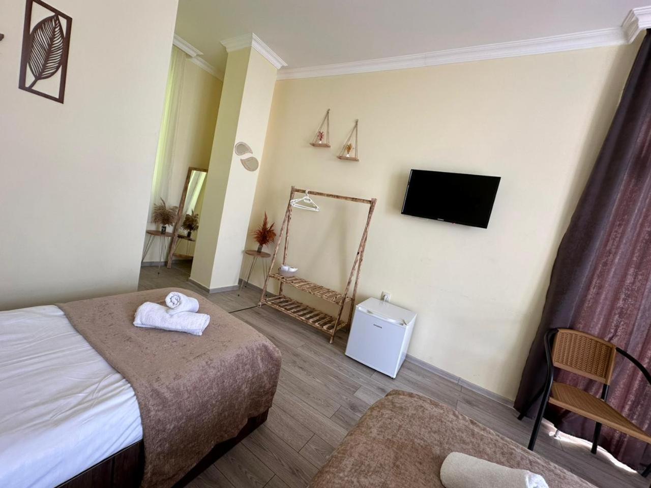 Woodsea Hotel Batumi Exterior photo