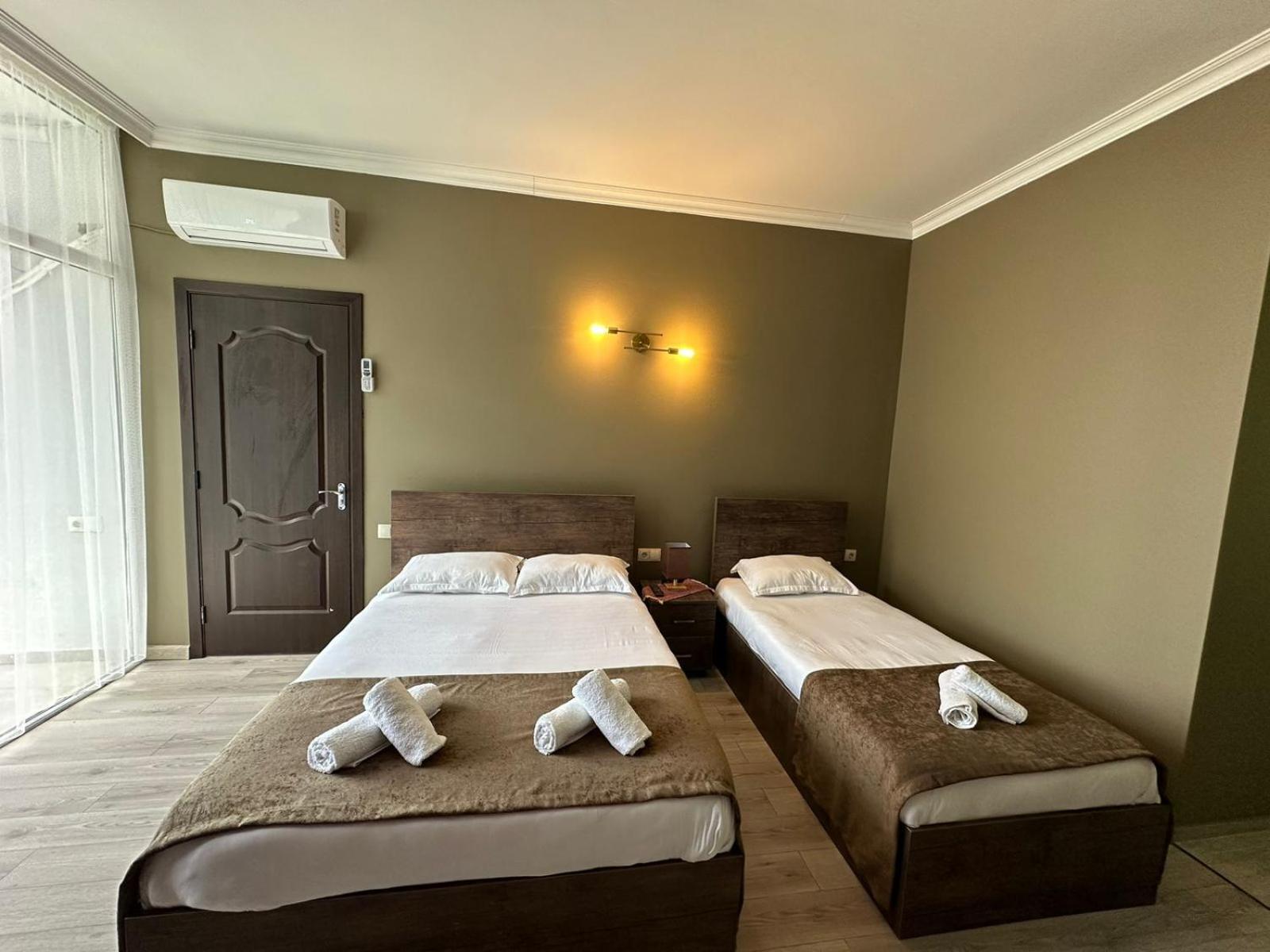 Woodsea Hotel Batumi Exterior photo