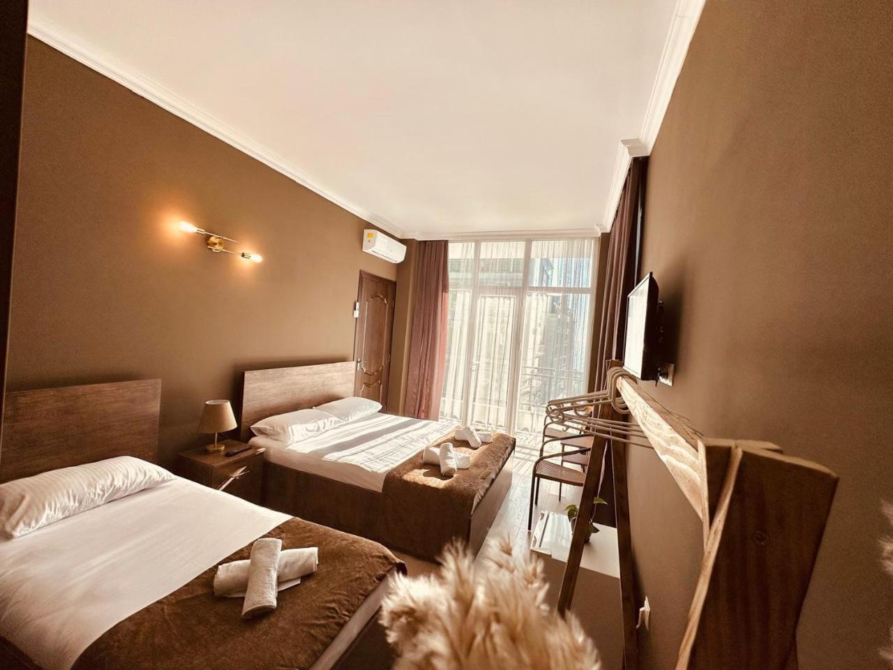 Woodsea Hotel Batumi Exterior photo