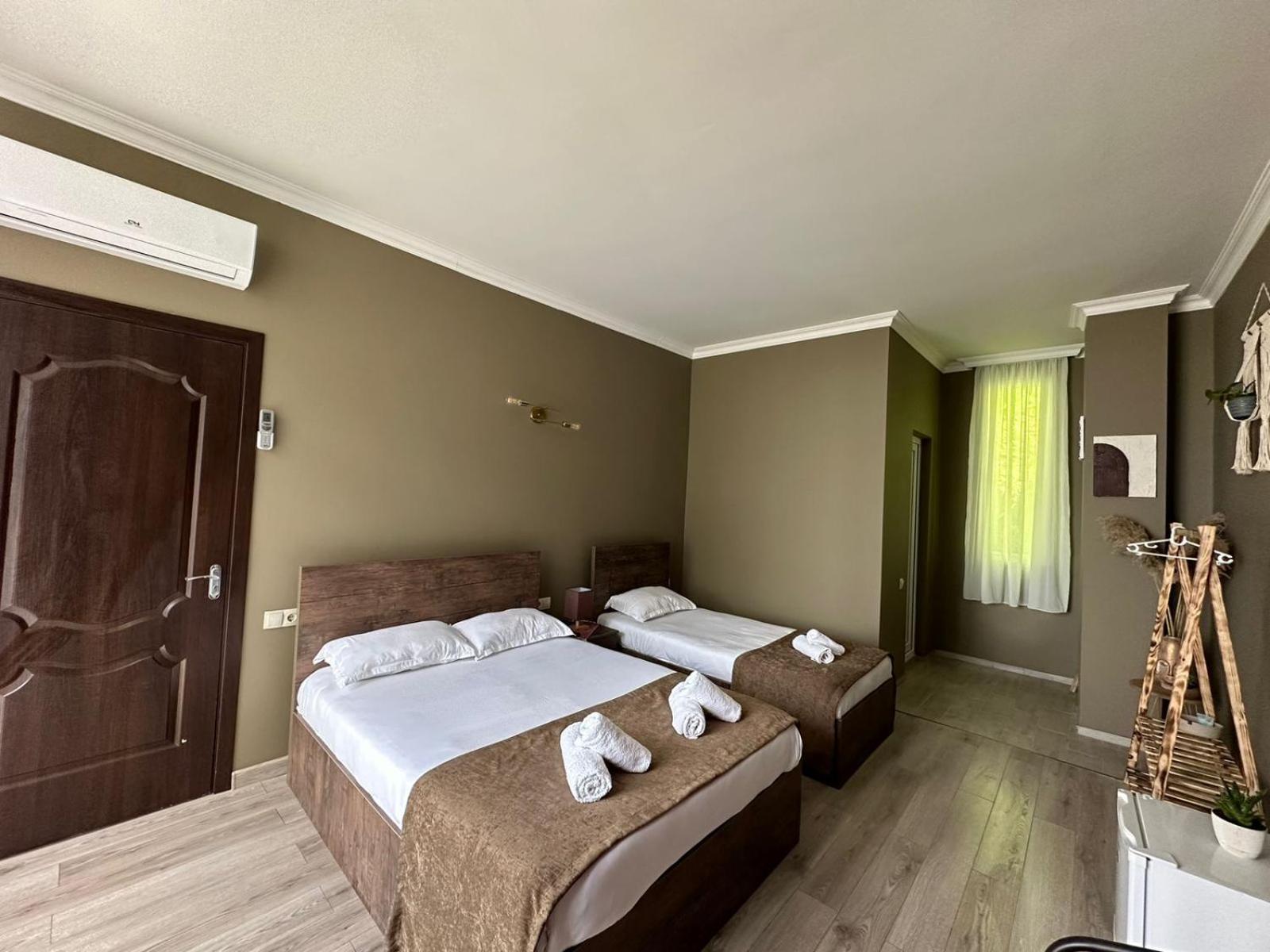 Woodsea Hotel Batumi Exterior photo