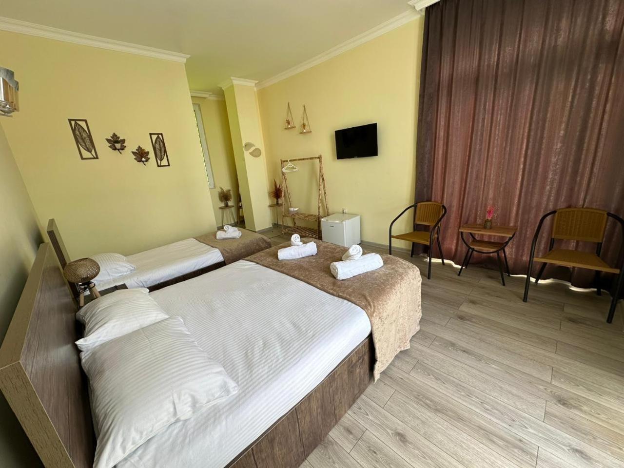Woodsea Hotel Batumi Exterior photo