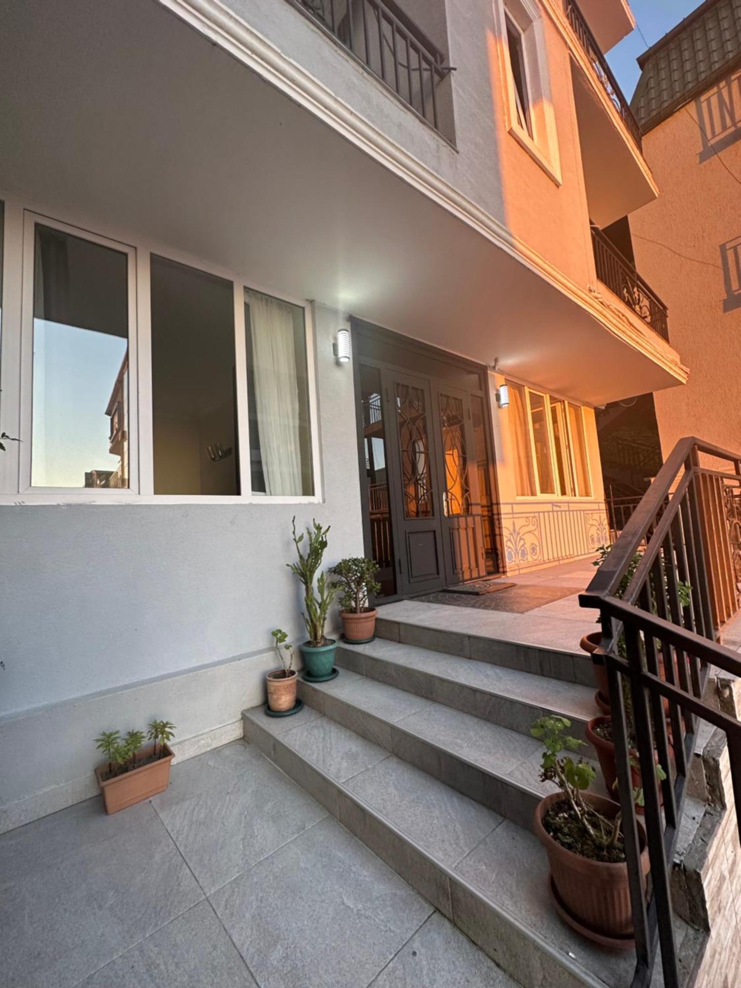 Woodsea Hotel Batumi Exterior photo