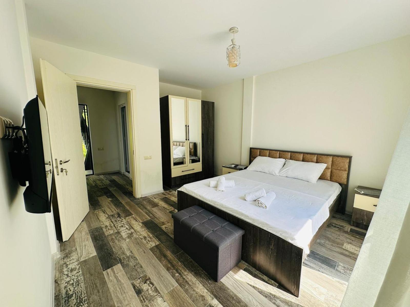 Woodsea Hotel Batumi Exterior photo